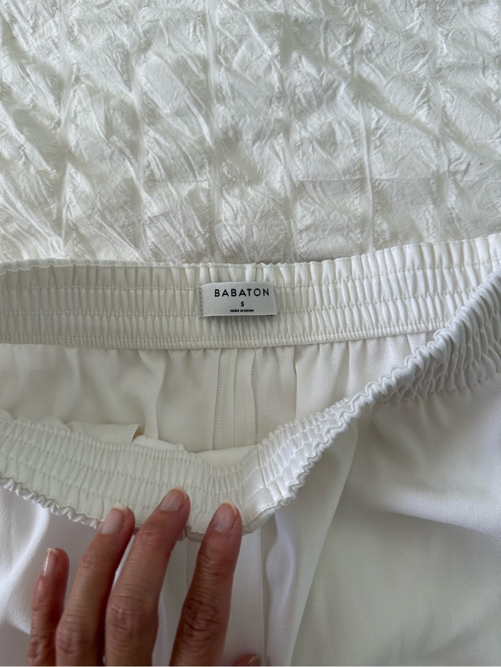 Babaton White Elastic-Waist Women's Shorts - Picture 3 of 5